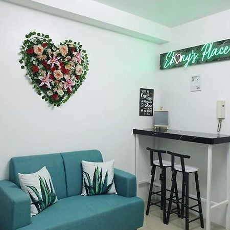 Ebony'S Place At Shore Residences Manila Exterior foto